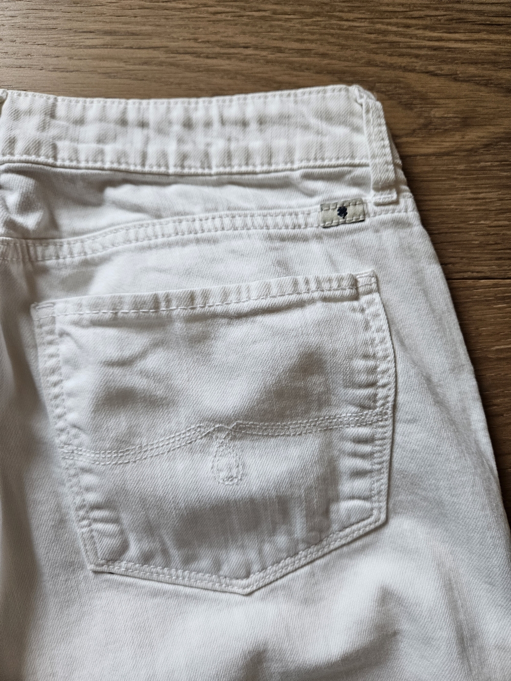 Lucky Brand Vintage White Lolita Relaxed Lightweight Bootcut Jeans - 2/26 - Picture 7 of 7